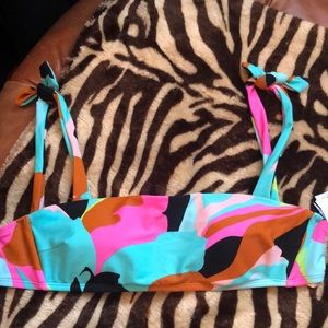 NWT Hula Honey bikini top